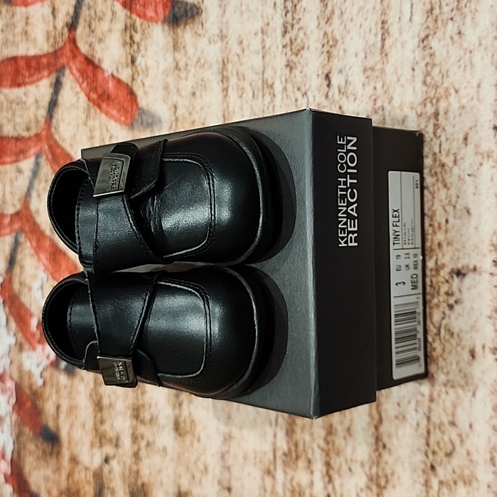 NWT Kenneth Cole baby boy shoes with box - Picture 1 of 11